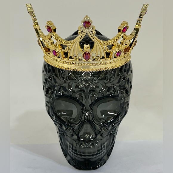 Bath & Body Works Skull King Halloween Light Up Wallflower Plug In - Picture 1 of 7